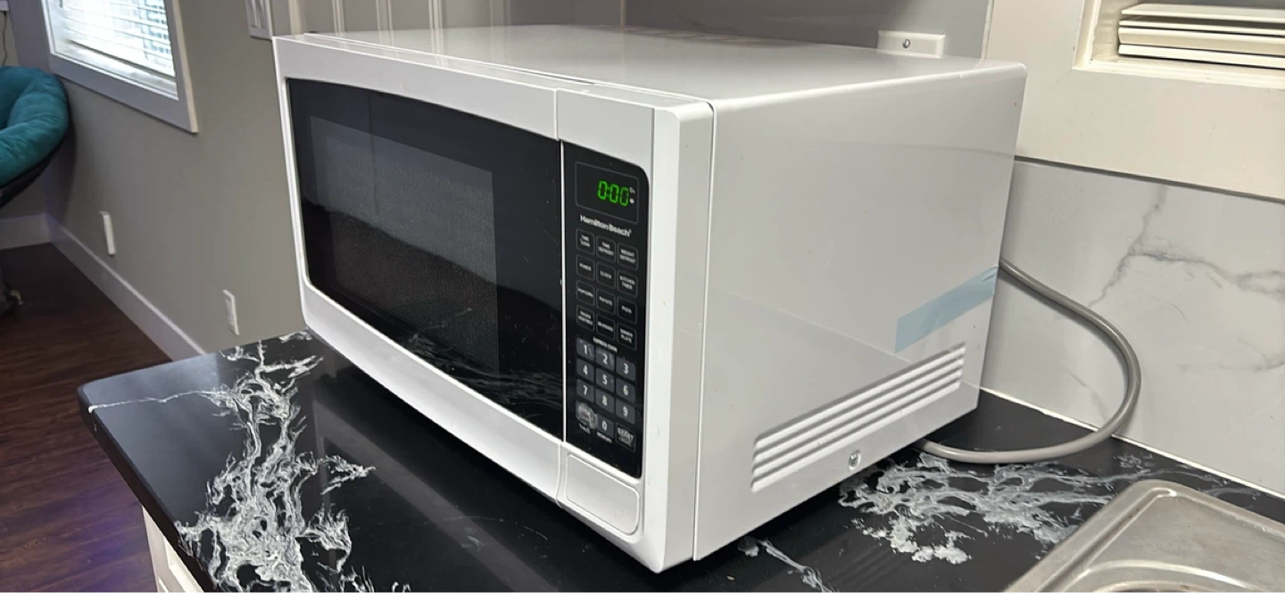 Hamilton Beach Microwave - photo 2