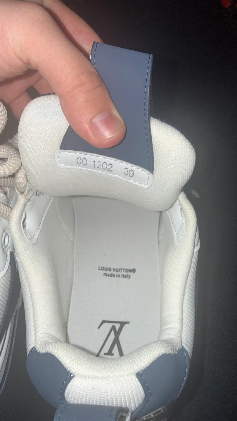Louis Vuitton White/Navy Sneakers Size 39 - photo 4