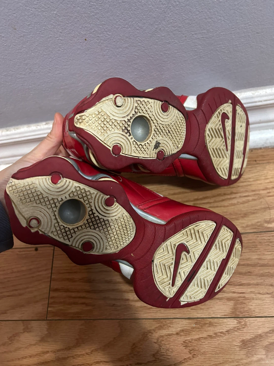 Size 5 Kids Nike Shox Elite Basketball Shoes - photo 4