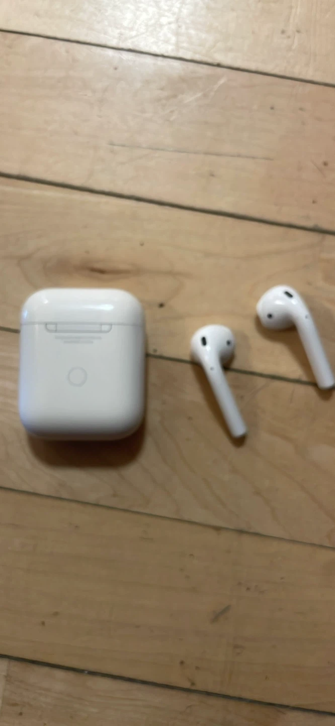 Apple AirPods (2nd Gen) - photo 3
