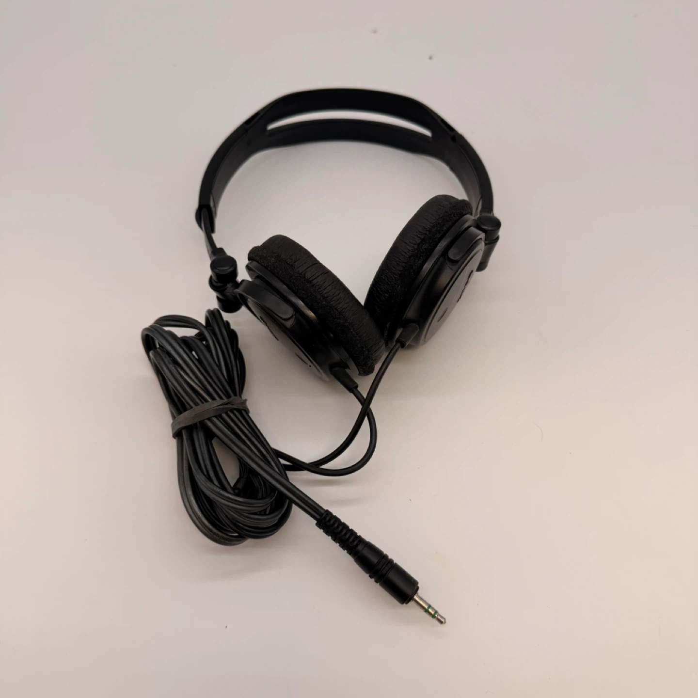 Sony MDR-V150 Wired Studio Monitor Headphones 3.5mm - photo 3