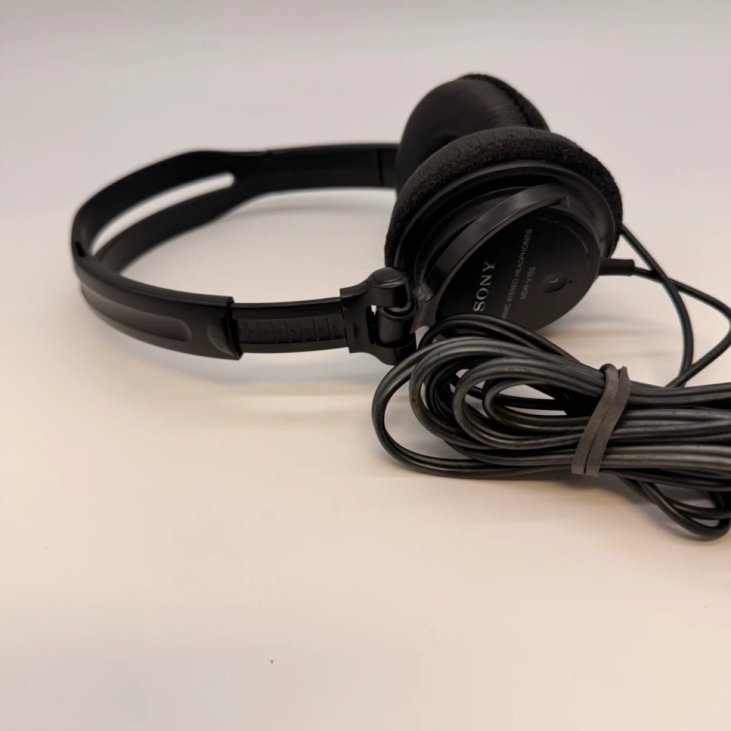 Sony MDR-V150 Wired Studio Monitor Headphones 3.5mm - photo 4