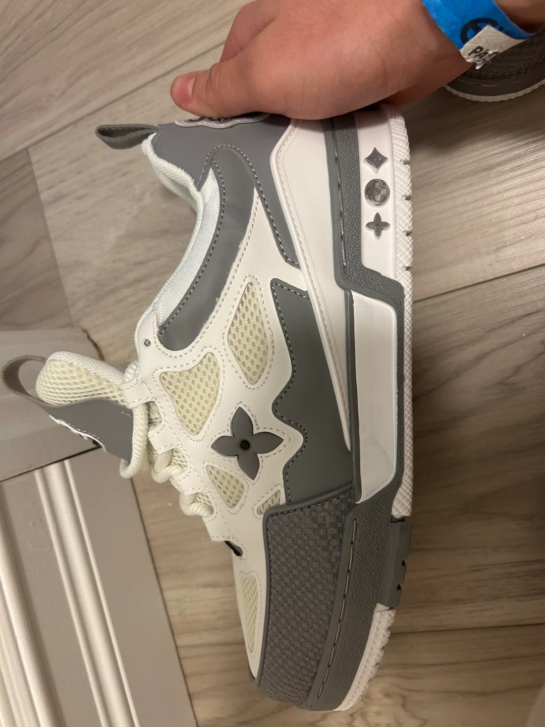 Louis Vuitton Sneakers - photo 2