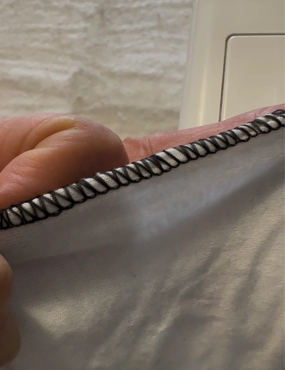 Serger sewing machine - photo 3