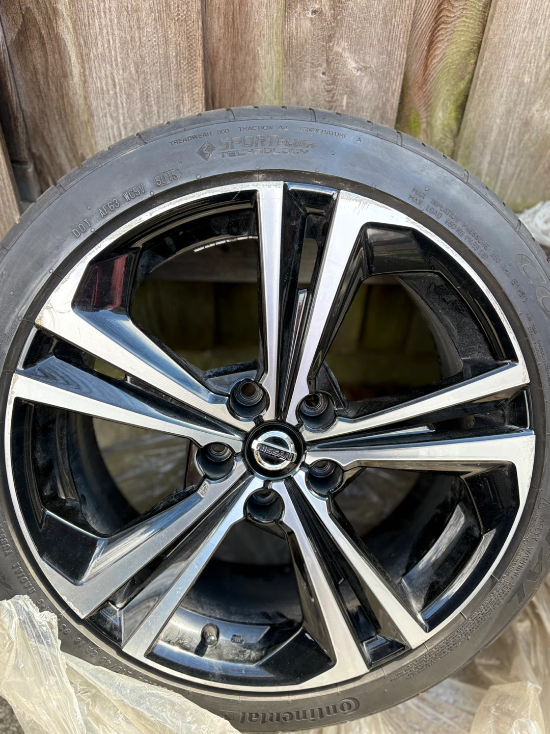 Nissan Alloy Wheels with Continental Tires
