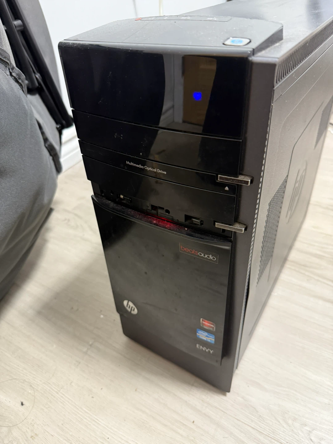 HP Envy Desktop Computer - photo 2