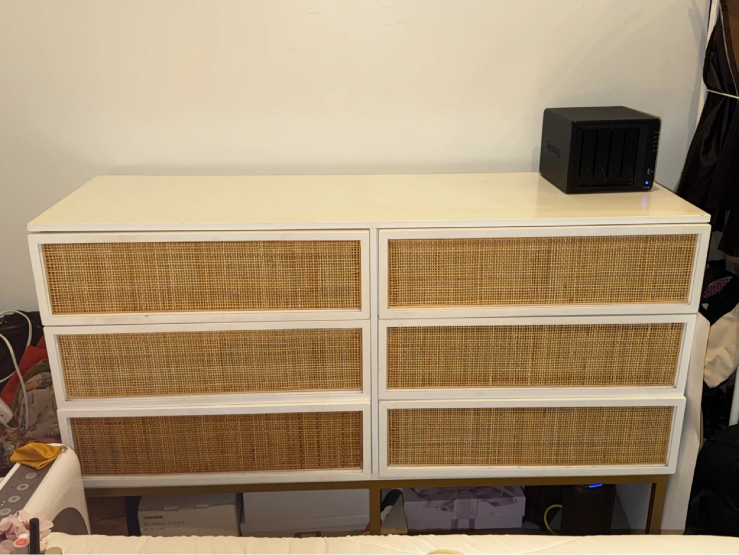 White 6-Drawer Dresser - asap by April 25 - photo 4