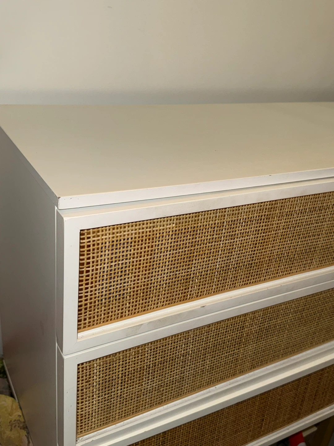 White 6-Drawer Dresser - asap by April 25 - photo 2