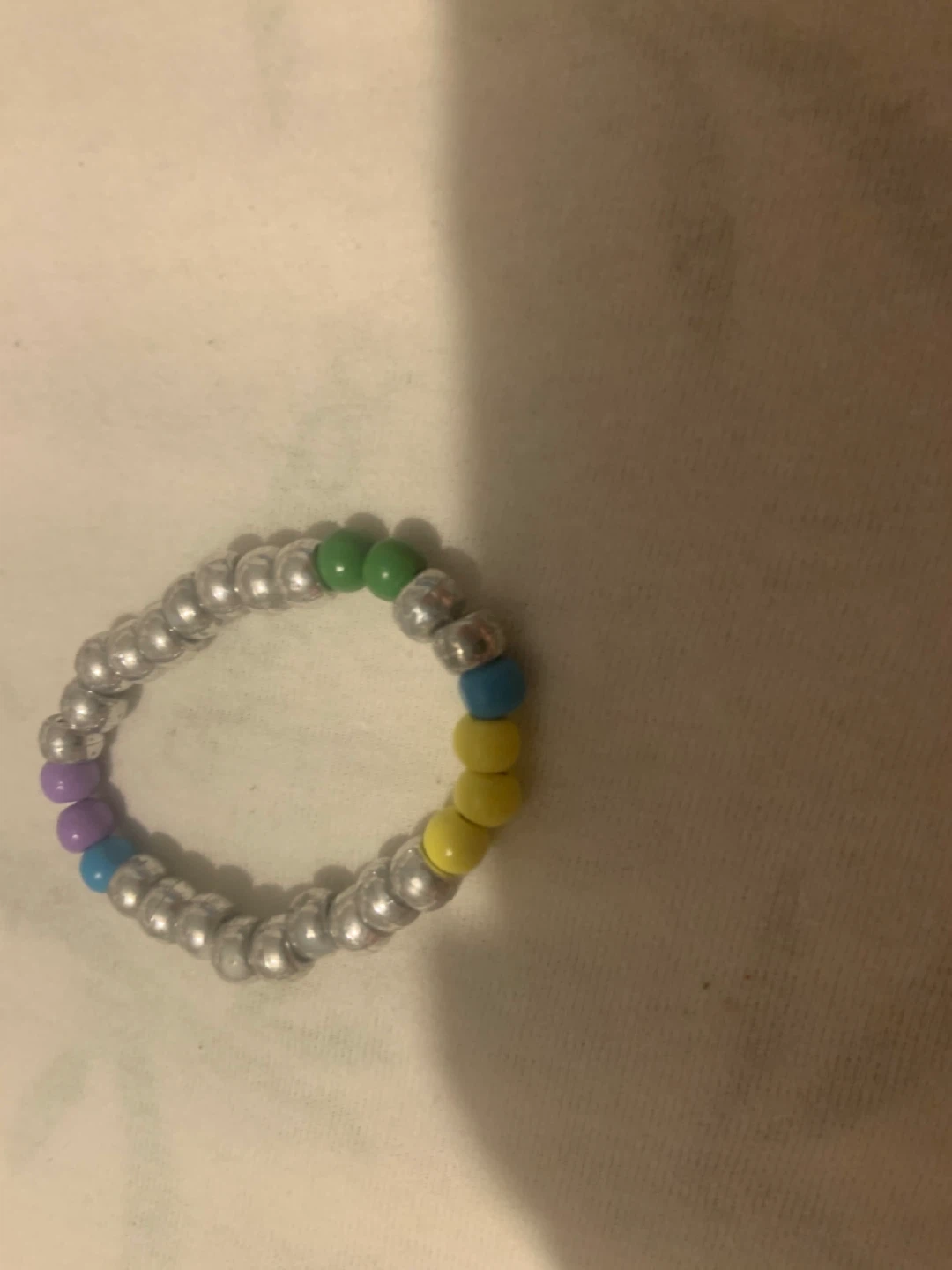 Beaded bracelet with colourful accents