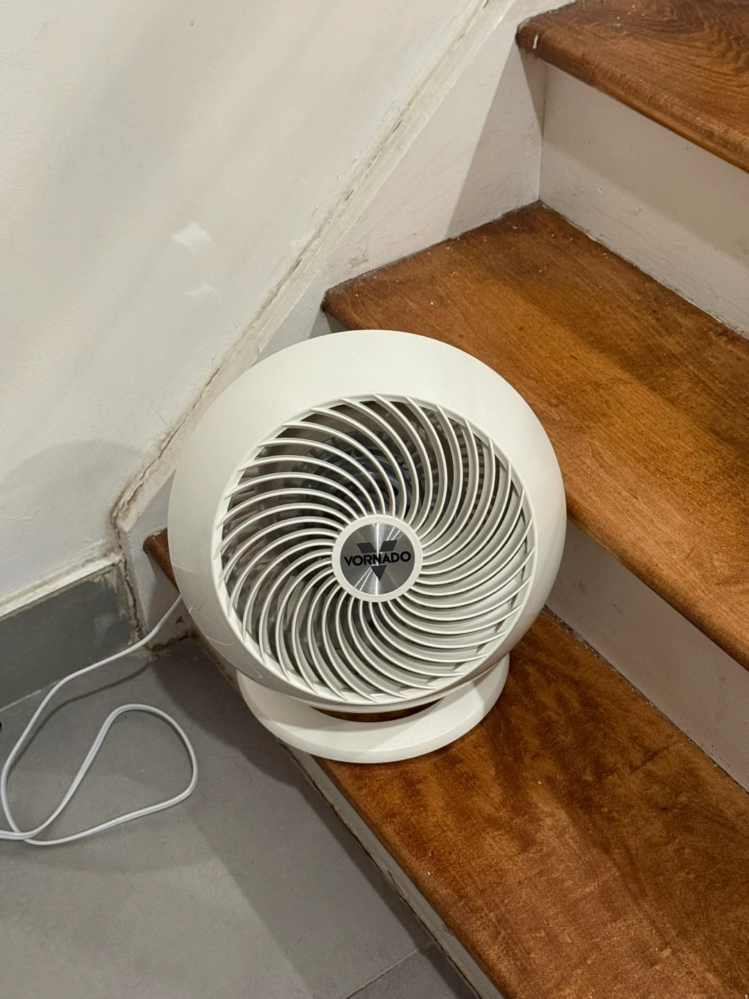 Vornado White Personal Air Circulator Fan - photo 2