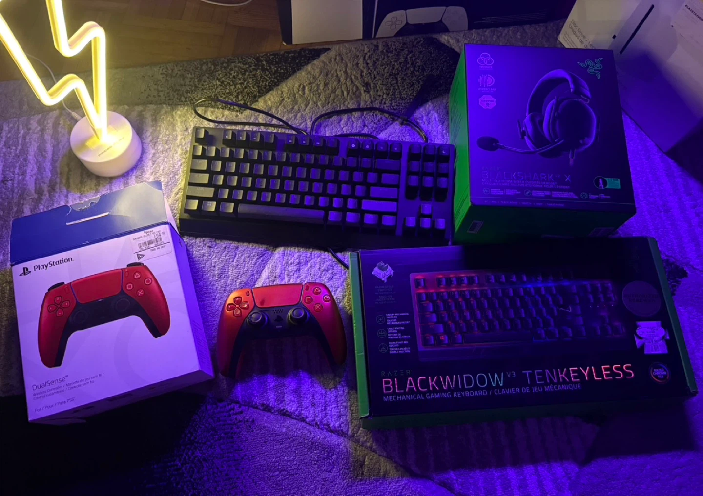 PS5 Disc Edition 1TB with Controller and Razer Accessories - photo 2