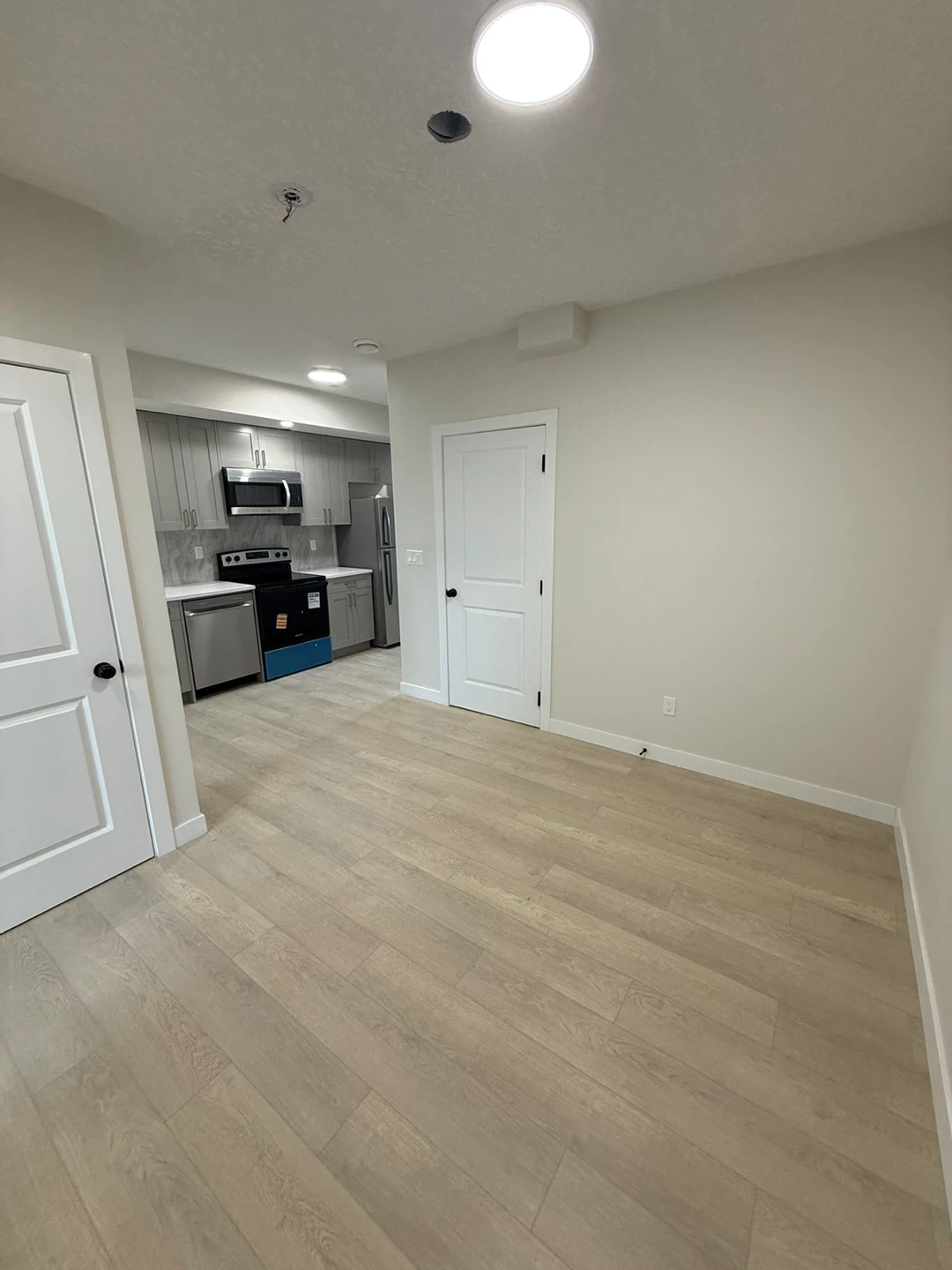 Legal 2-Bed Suite | Lewisburg Calgary | May 1 | Parking/Lndry - photo 4