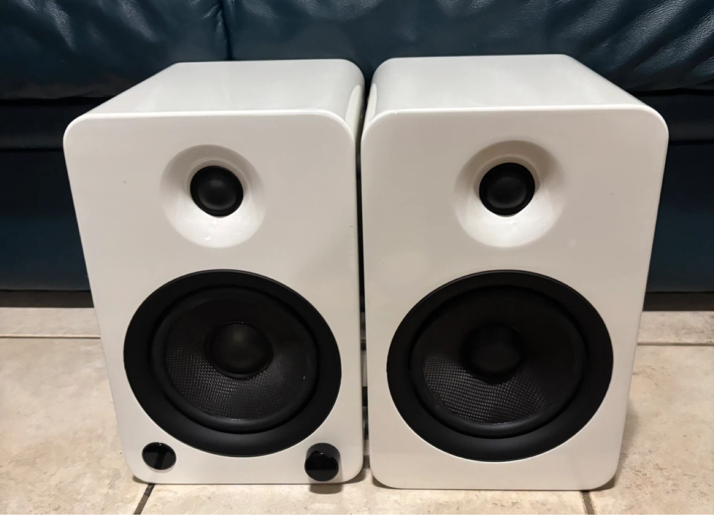 Kanto YU5 Powered Speakers