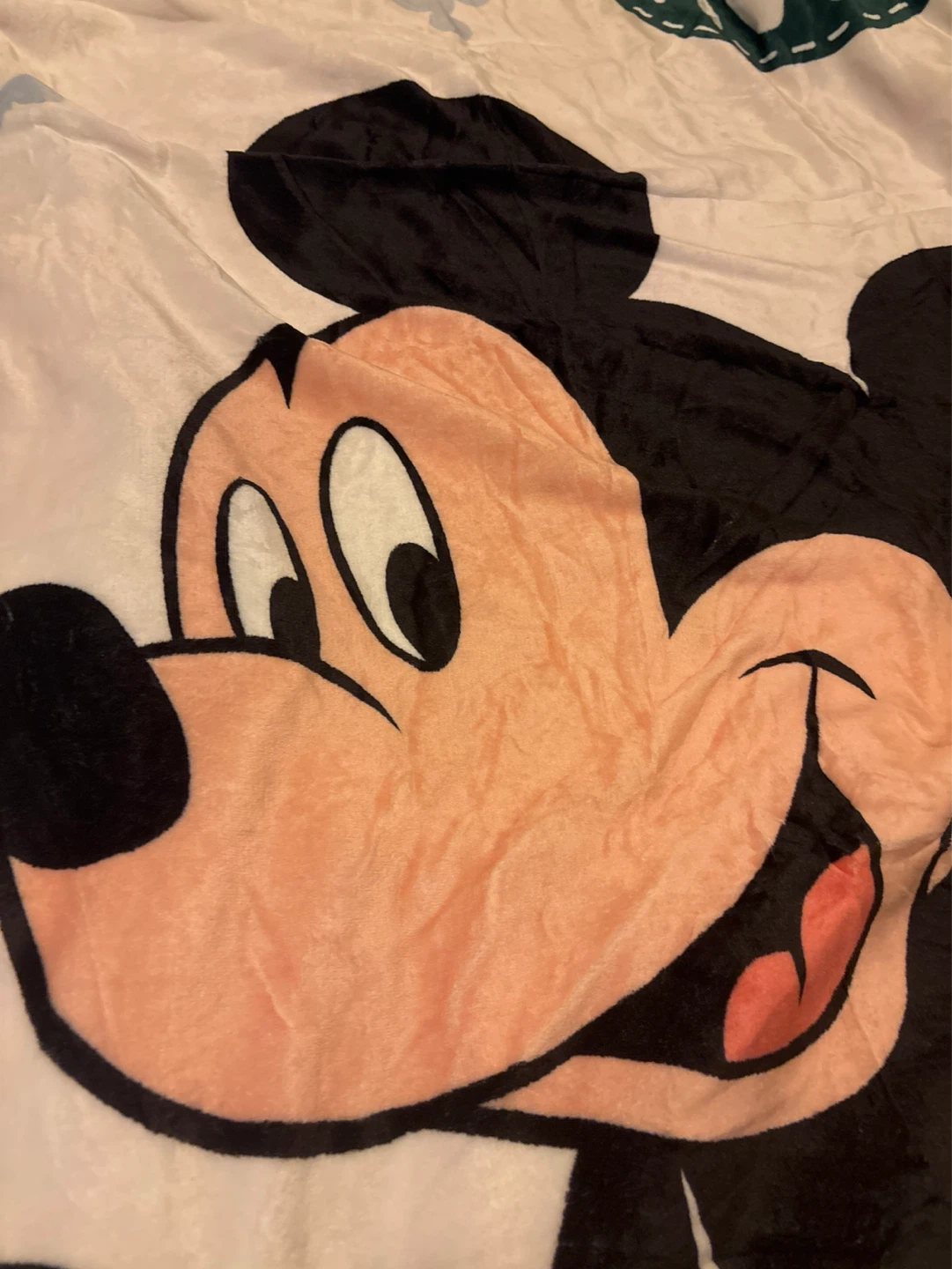 Mickey Mouse Fleece Blanket very comfortable - photo 2