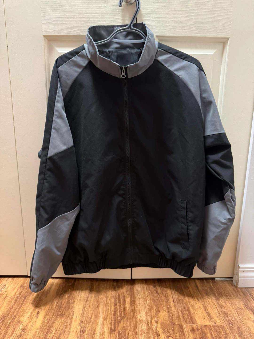 Black and Grey Windbreaker - photo 2