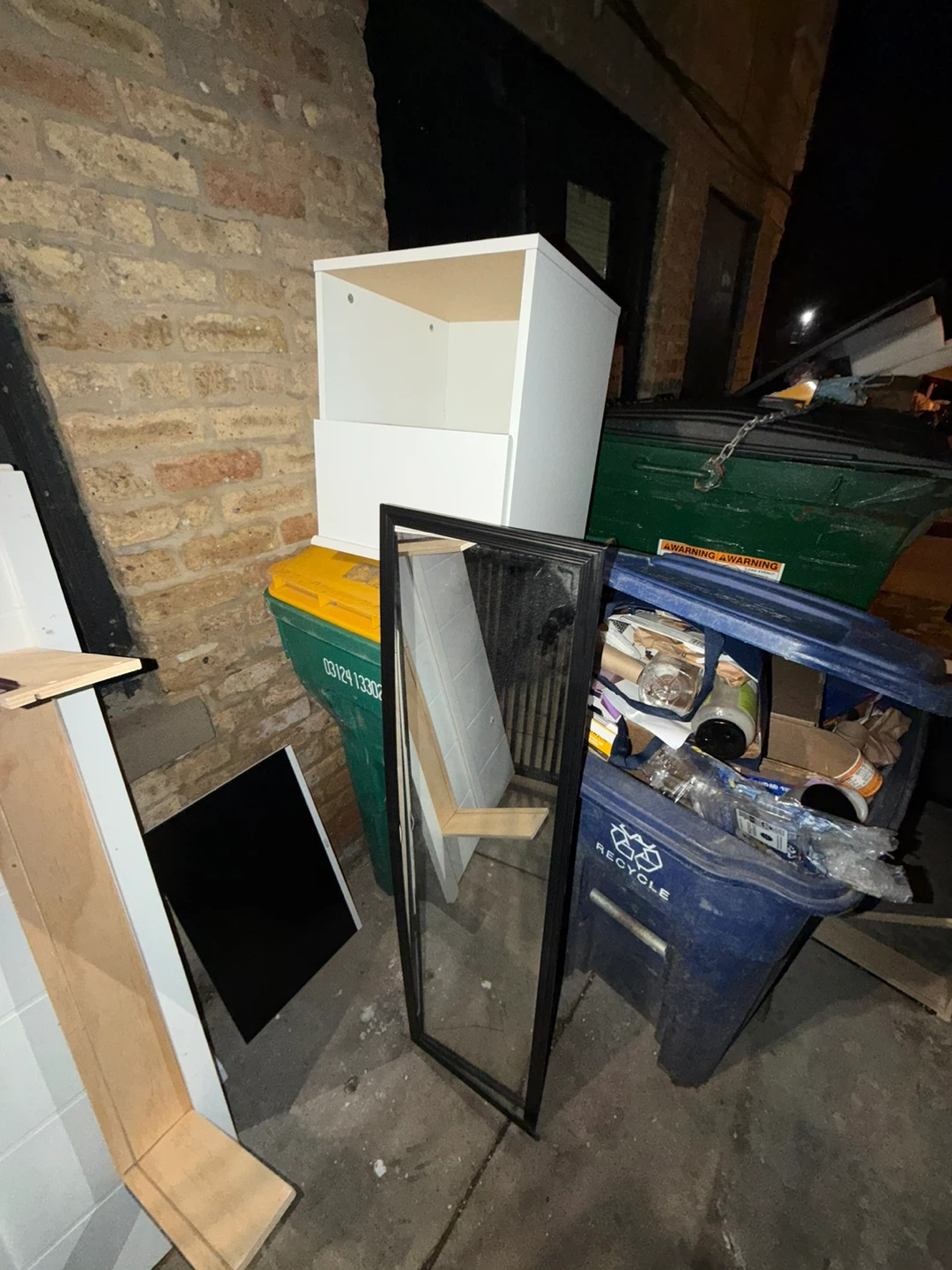 free items off of Broadway and W. Hawthorne Pl. - photo 2