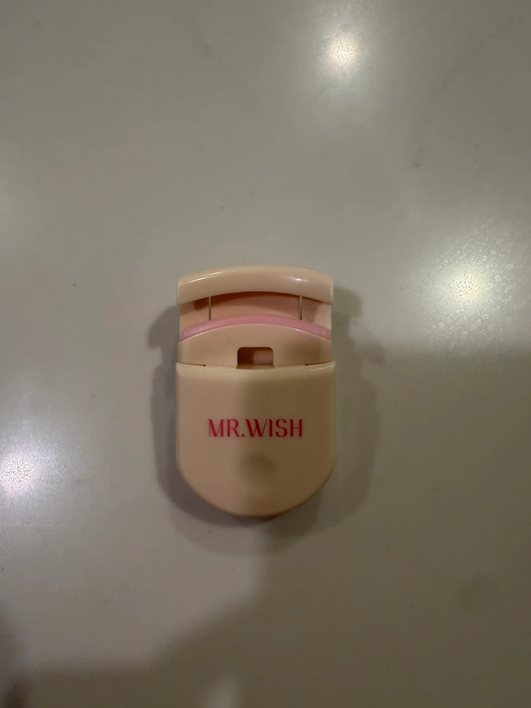 Portable Eyelash Curler - photo 2