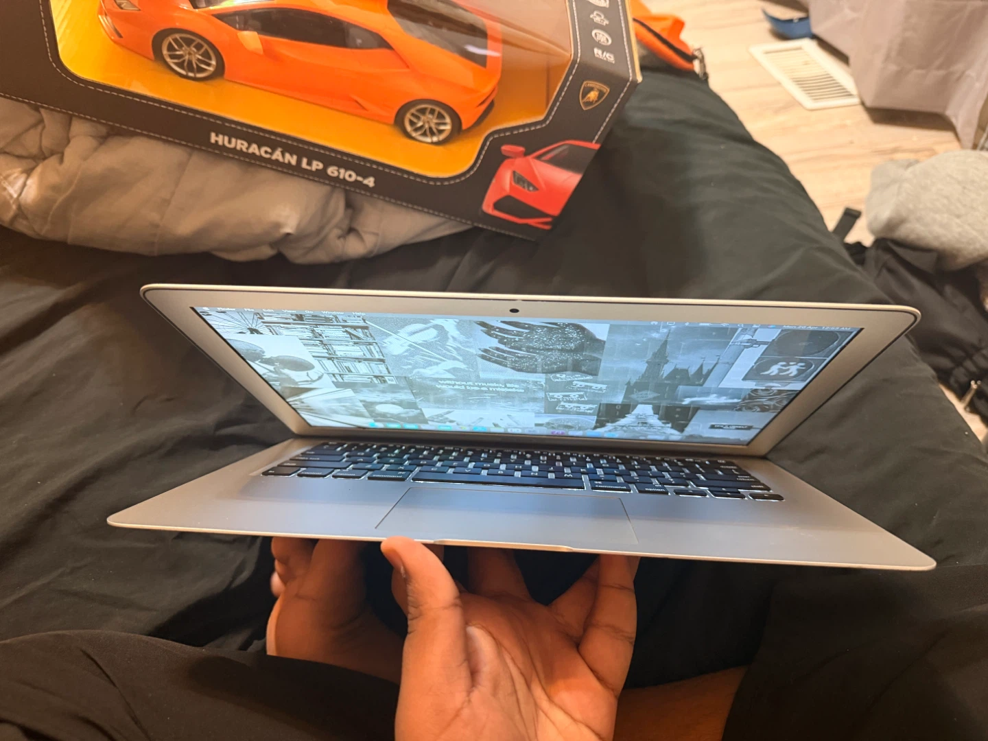 Apple MacBook Air Laptop - photo 4