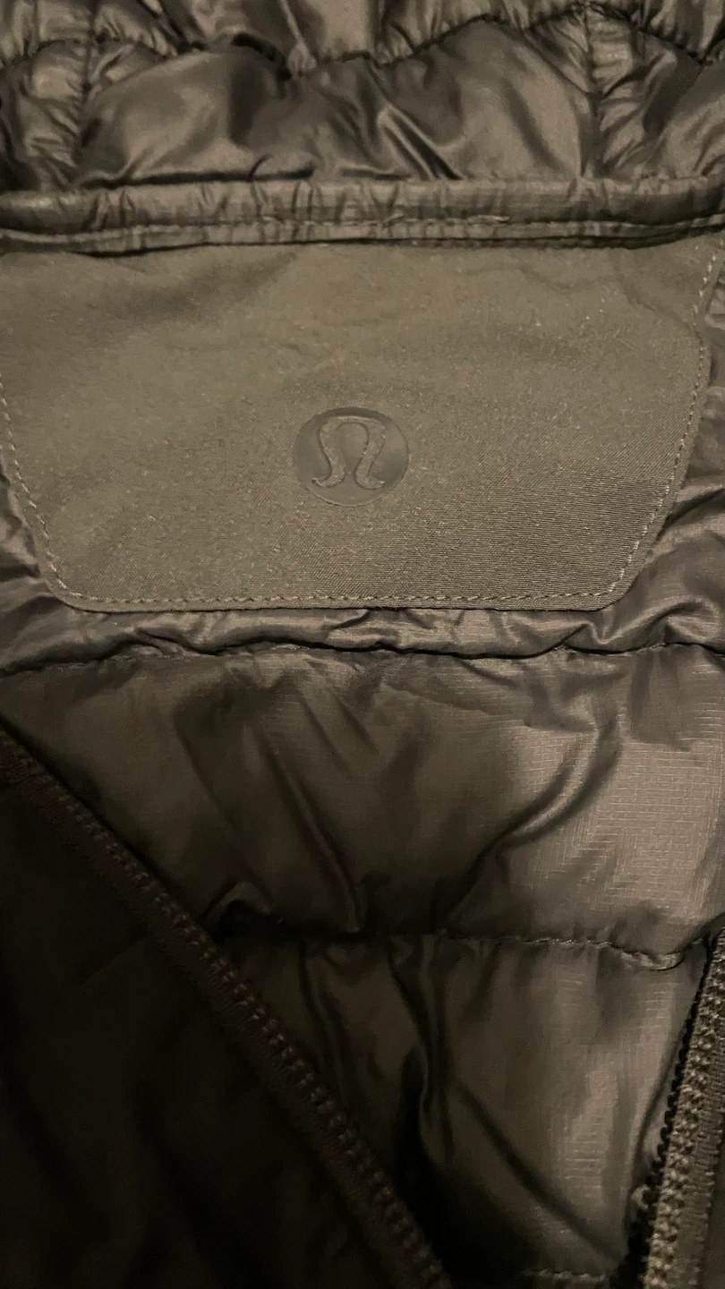 Lululemon Black Hooded Down Puffer Jacket - photo 2