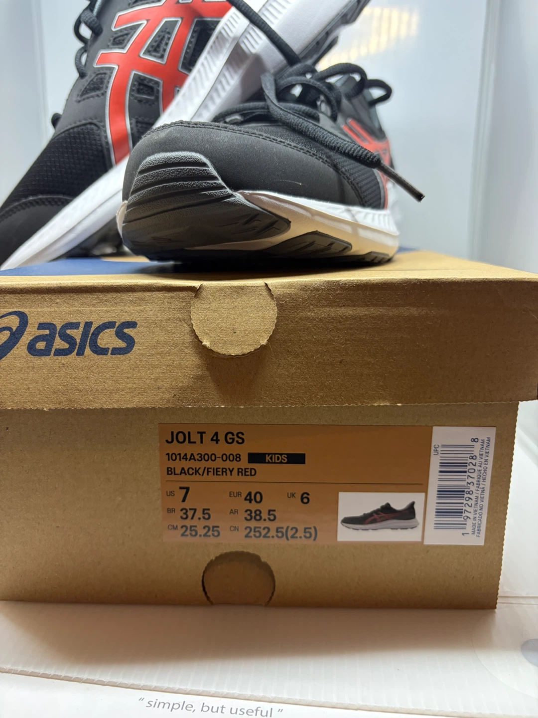 Youth Asics Jolt 4 GS black red running shoes - 7 kids - photo 4
