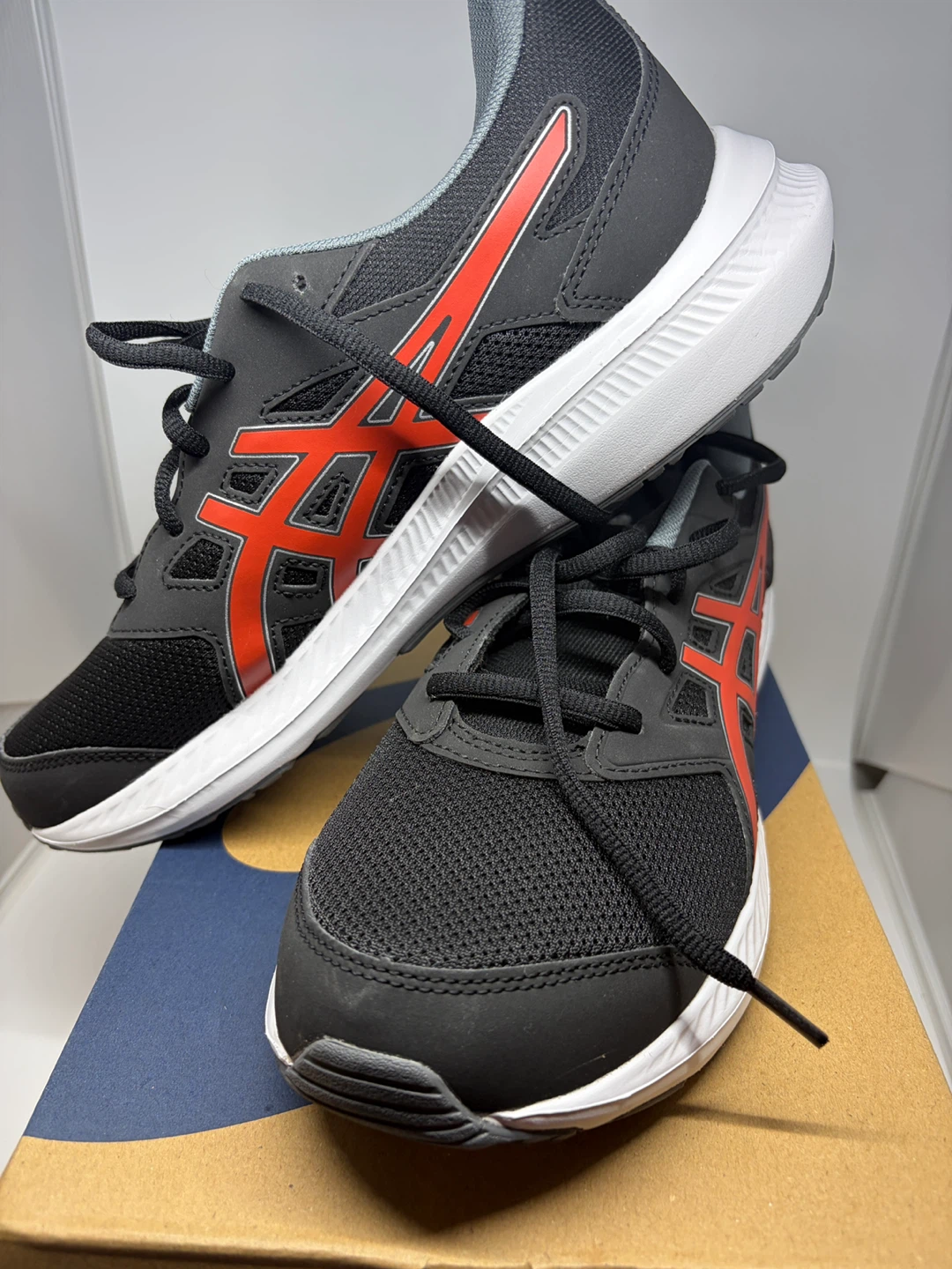 Youth Asics Jolt 4 GS black red running shoes - 7 kids