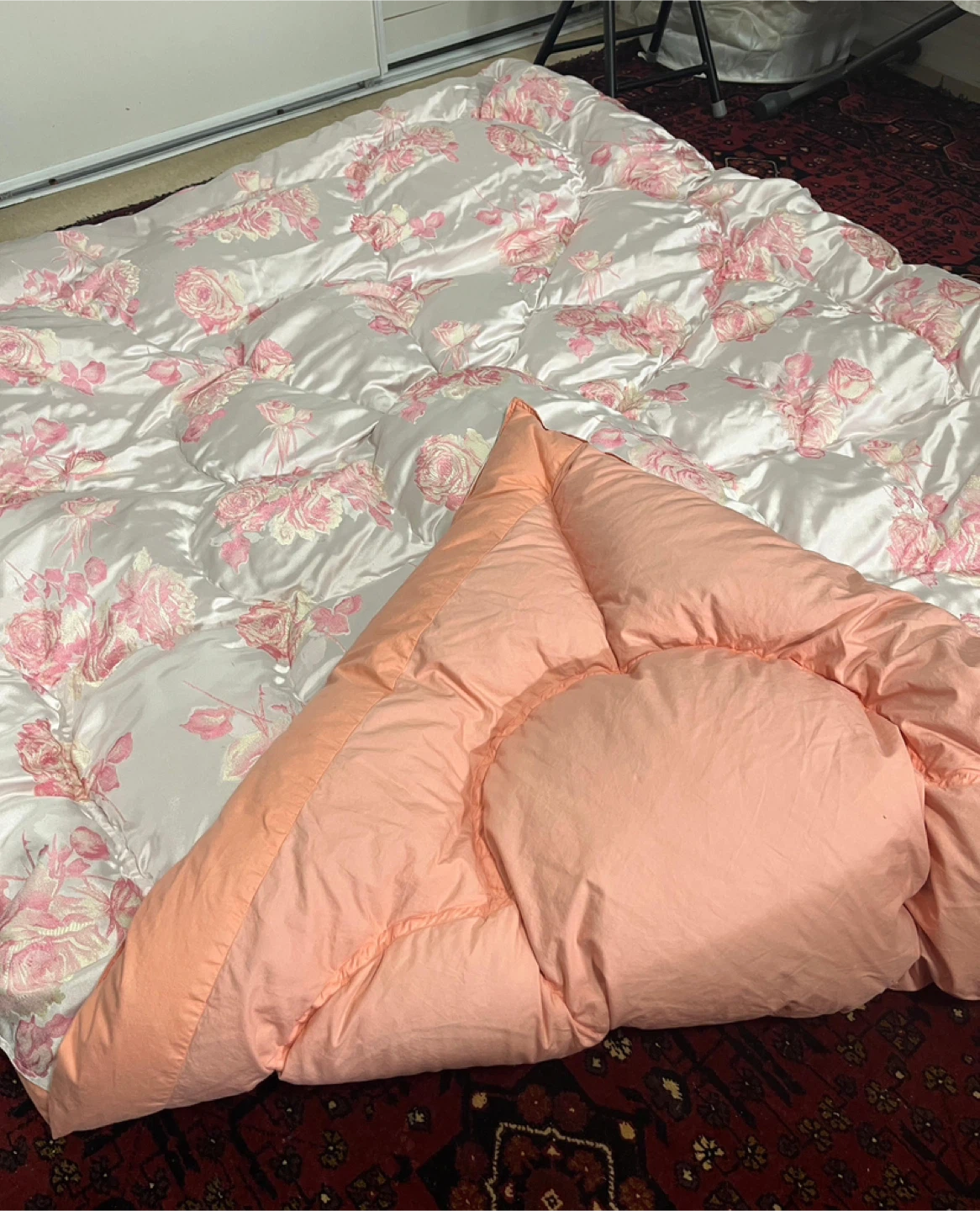 Down-filled Double Side Puffy Twin-Size Comforter - Pink - photo 3