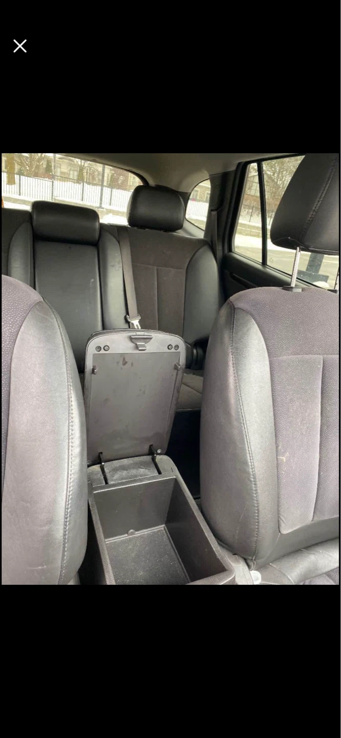 Hyundai Santa Fe Rear Seat Console - photo 4