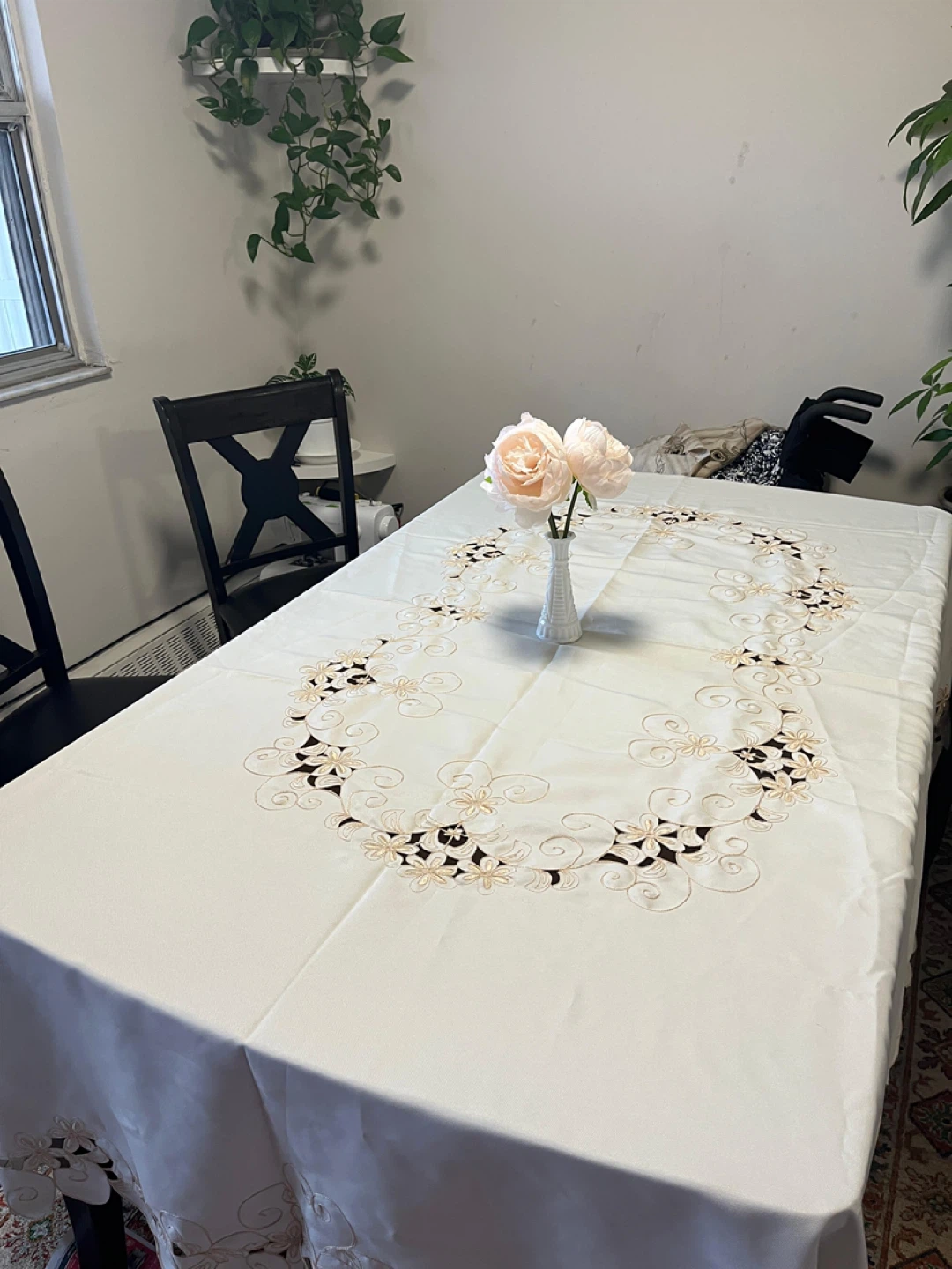 Lacey 8-seat Dinner Tablecloth and Sidetable Set - photo 2