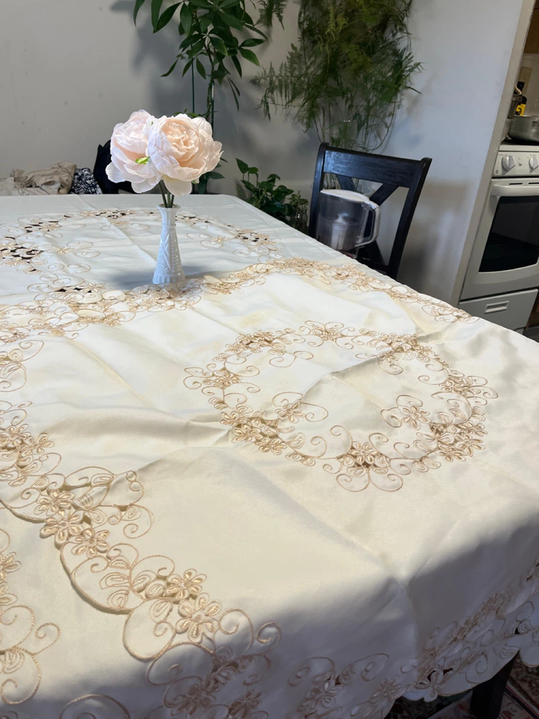Lacey 8-seat Dinner Tablecloth and Sidetable Set - photo 4