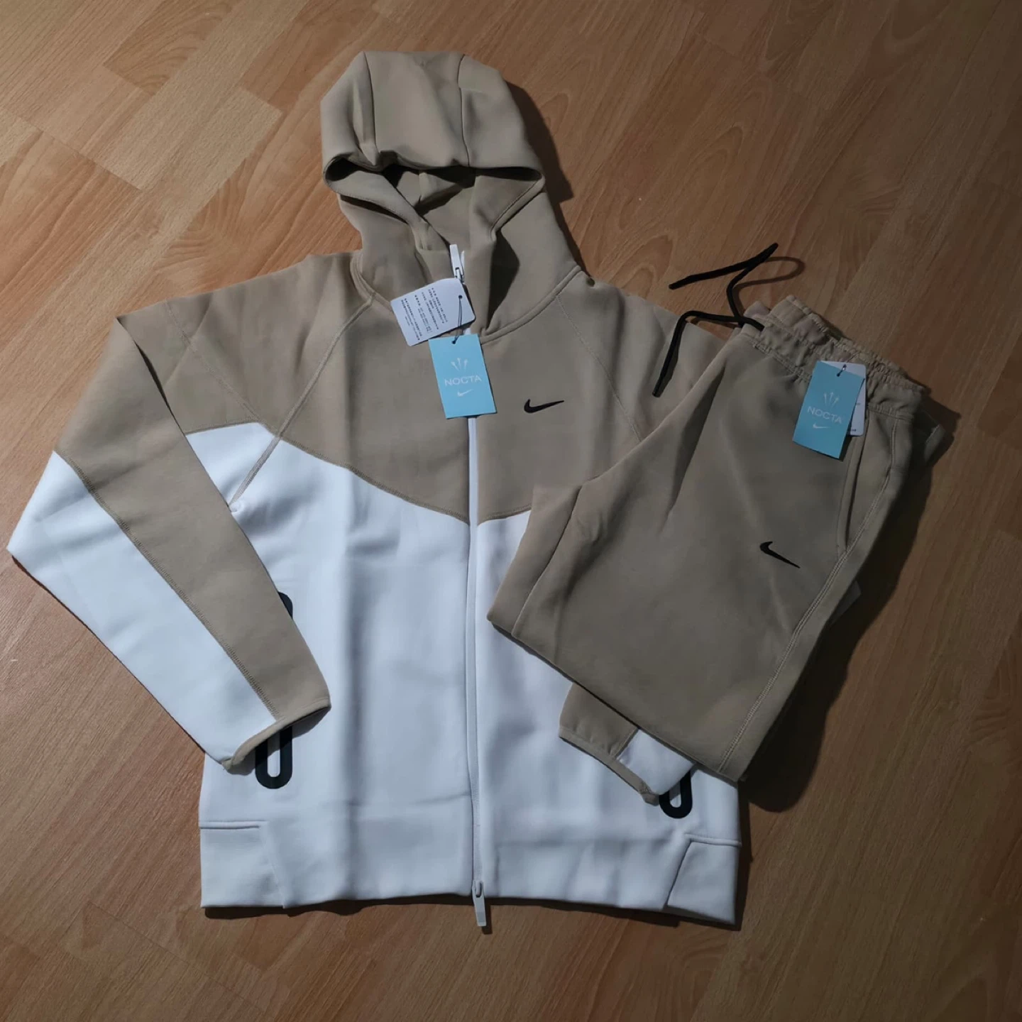 Clean Tracksuits - photo 2
