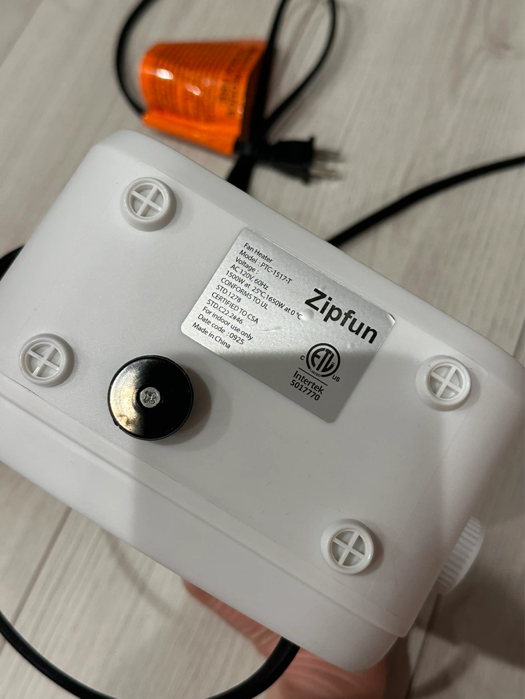 Zipfun Mini Desk Heater (PTC-1517-T) – Like New - photo 5