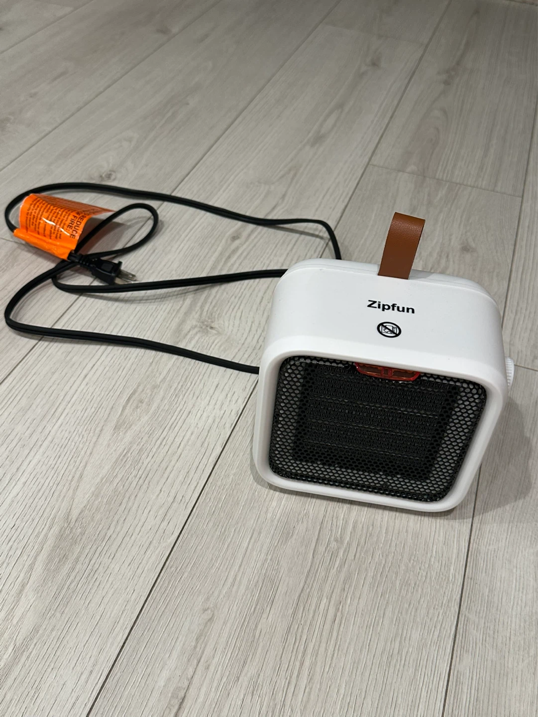 Zipfun Mini Desk Heater (PTC-1517-T) – Like New