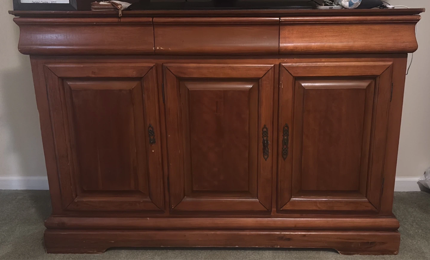 Wooden Sideboard Cabinet with 3 Doors
