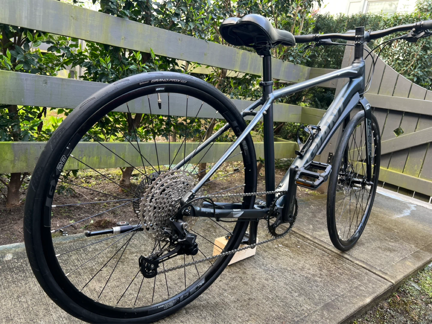 Giant roam 2 disc Size medium / commuter bike - photo 2