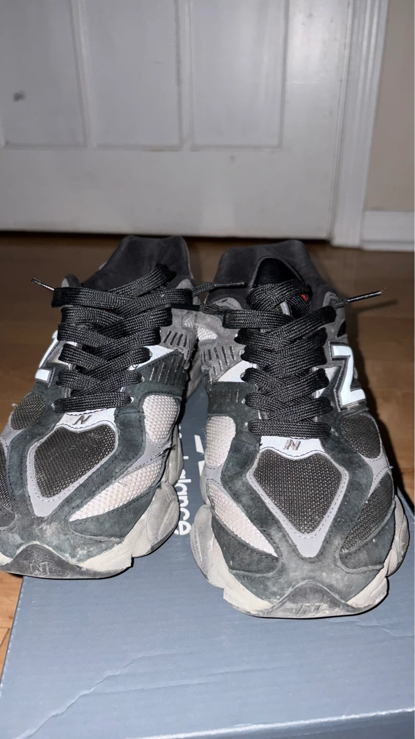 New Balance 9060 Sneakers