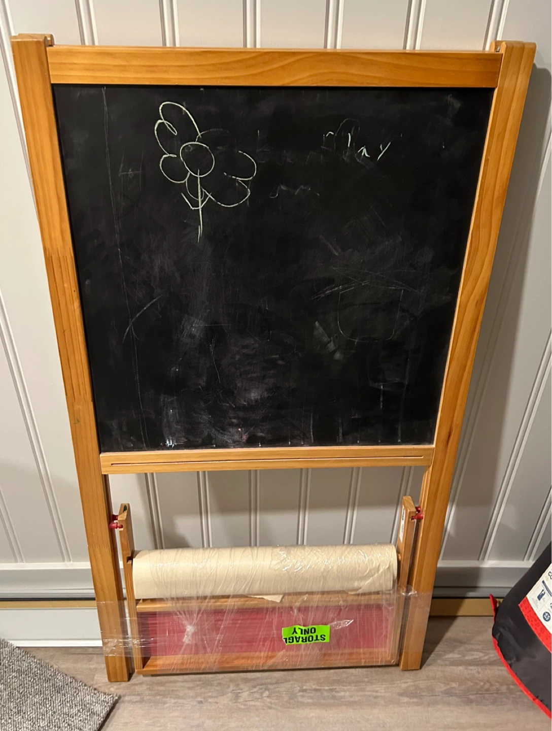 Double-Sided Easel with Paper Roll Holder