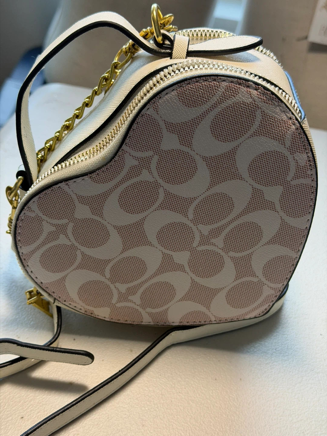 Coach Disney x Minnie & Mickey Mouse Heart Crossbody Bag - photo 4