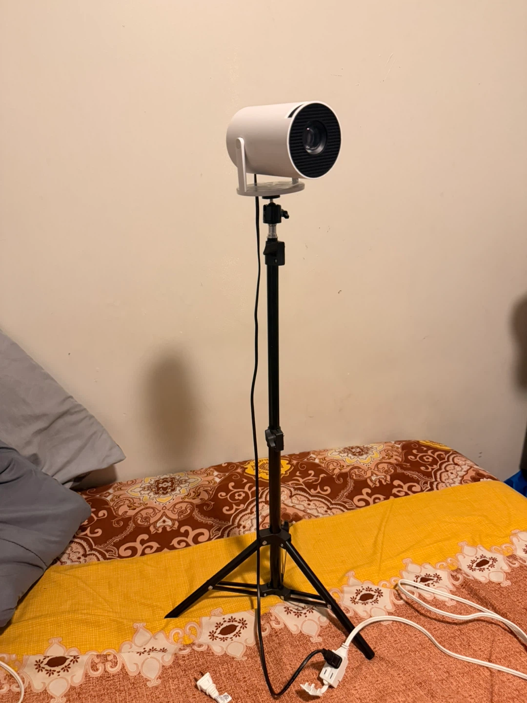 Gaimao White Projector