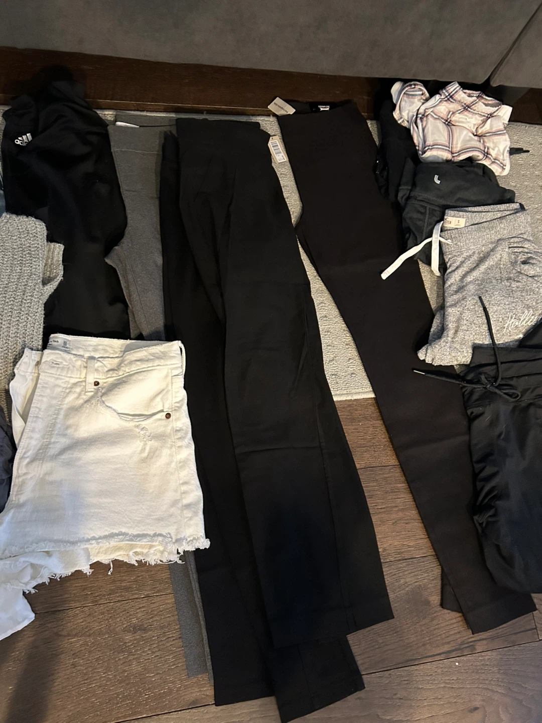 23 pieces-women's casual tops and bottoms - photo 4