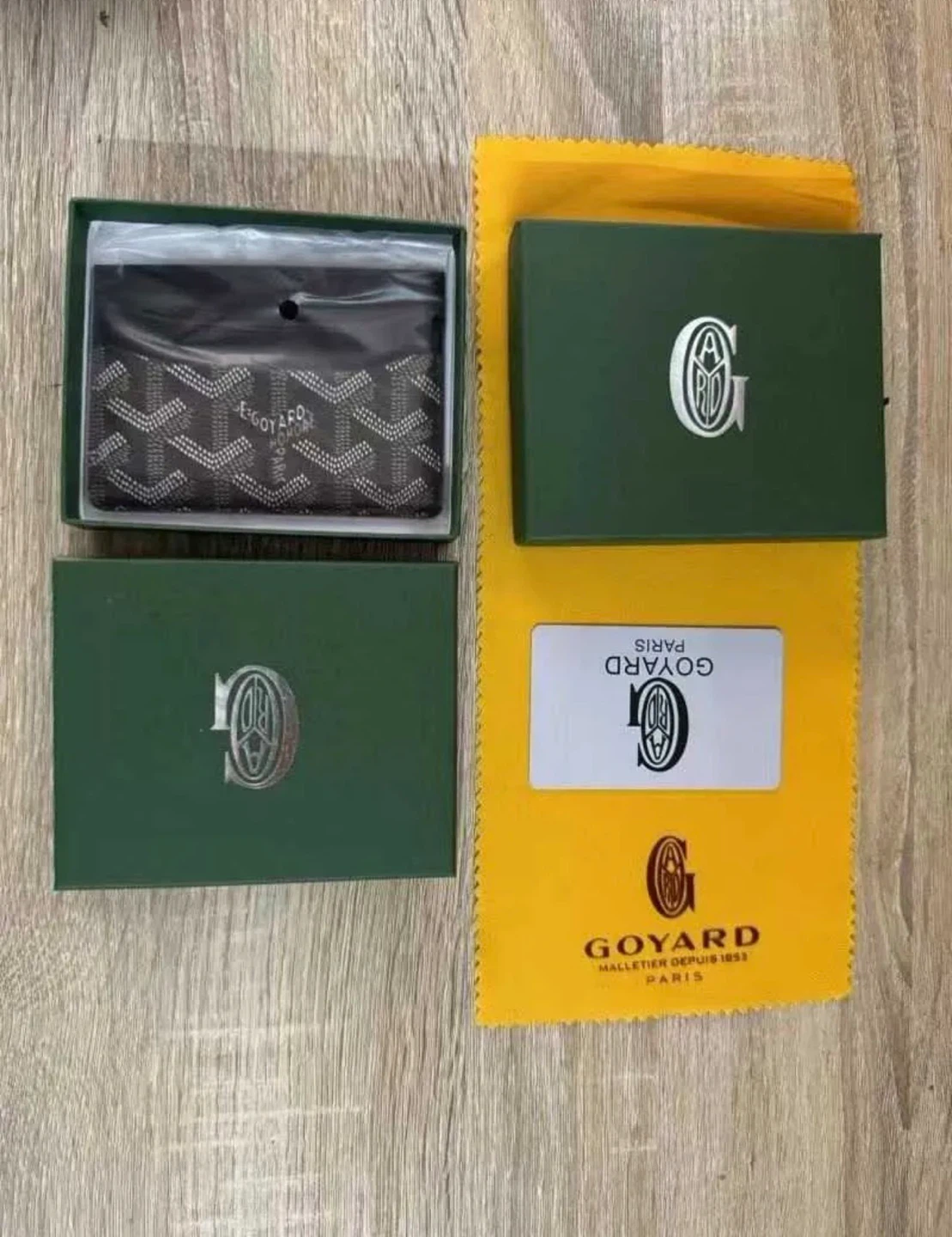 Goyard Card Holder - photo 3