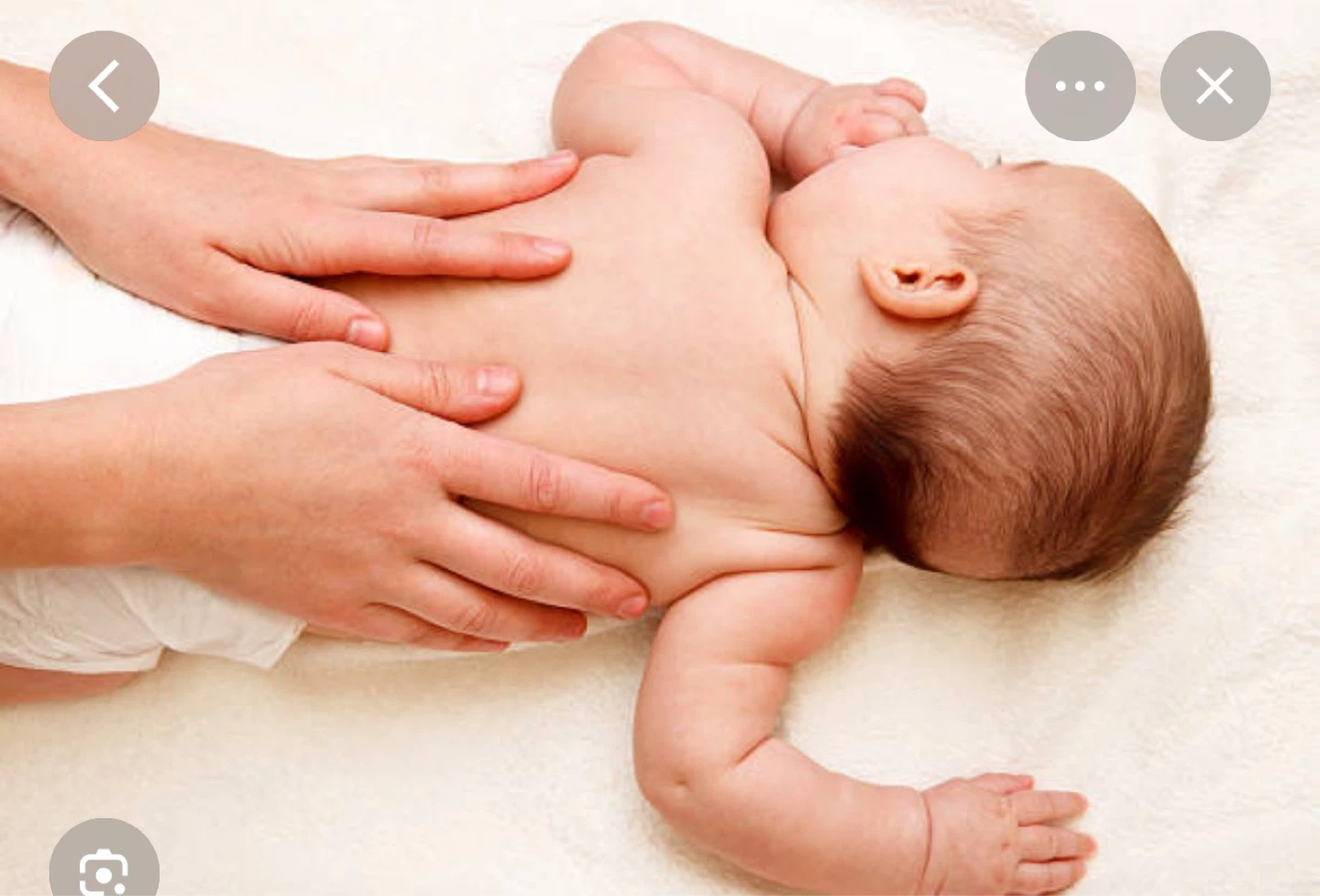 Newborn baby massage and bath - photo 3