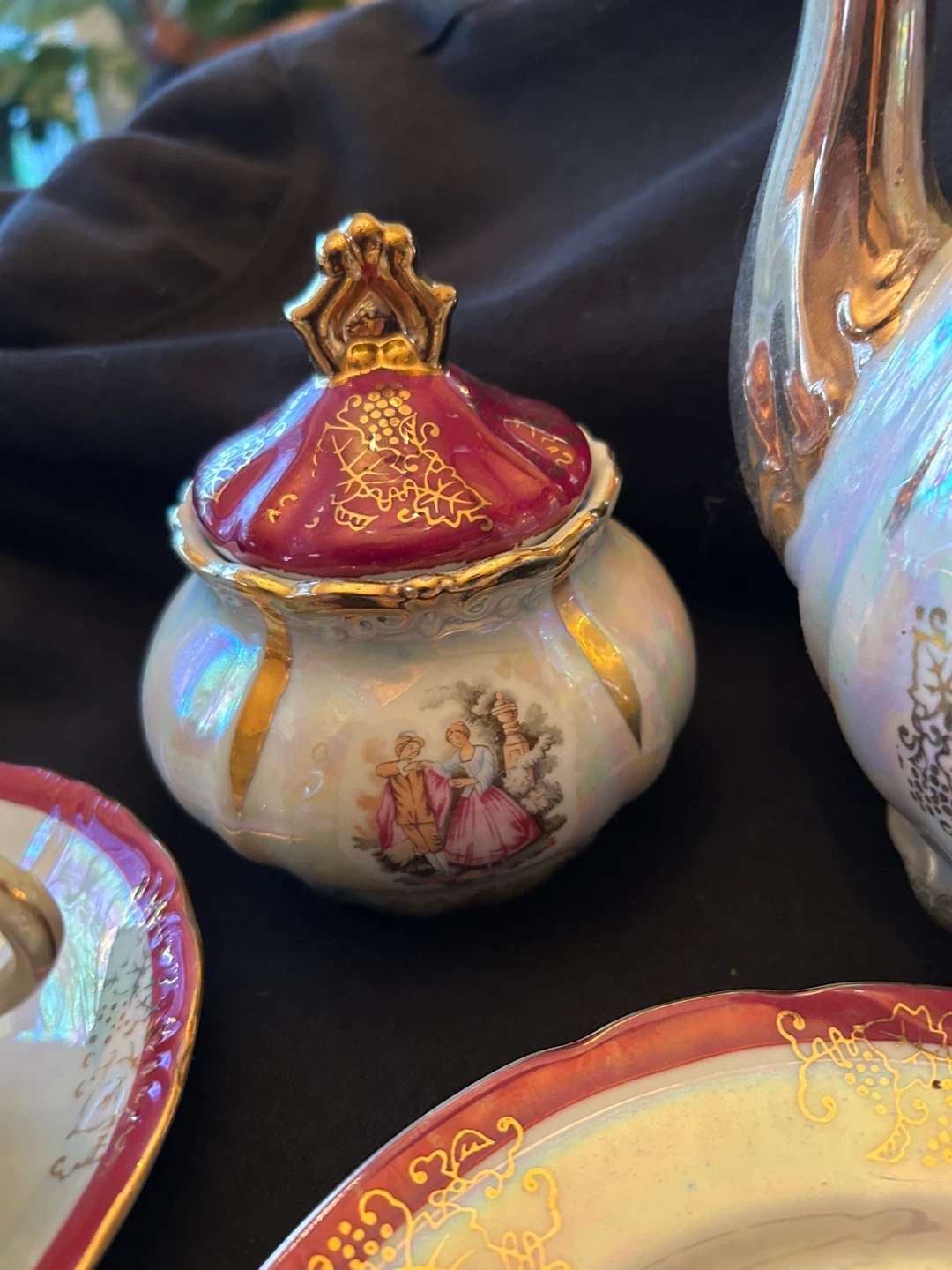 Vintage Porcelain Tea Set with Gold Trim - photo 3