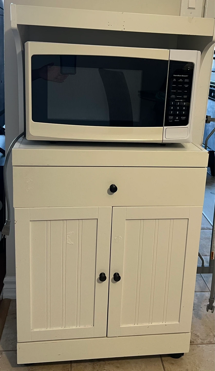 Hamilton Beach Microwave Oven & Microwave Stand