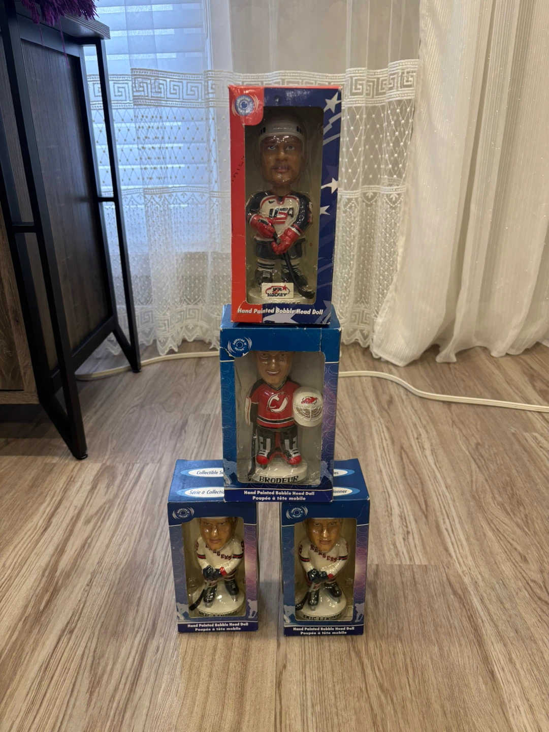 Set of 4 Hockey Player Bobbleheads - photo 2