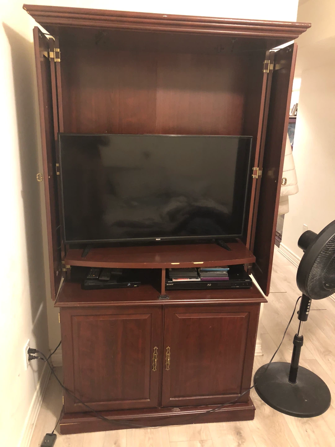 Wooden Entertainment Unit with Cabinet Storage - photo 5