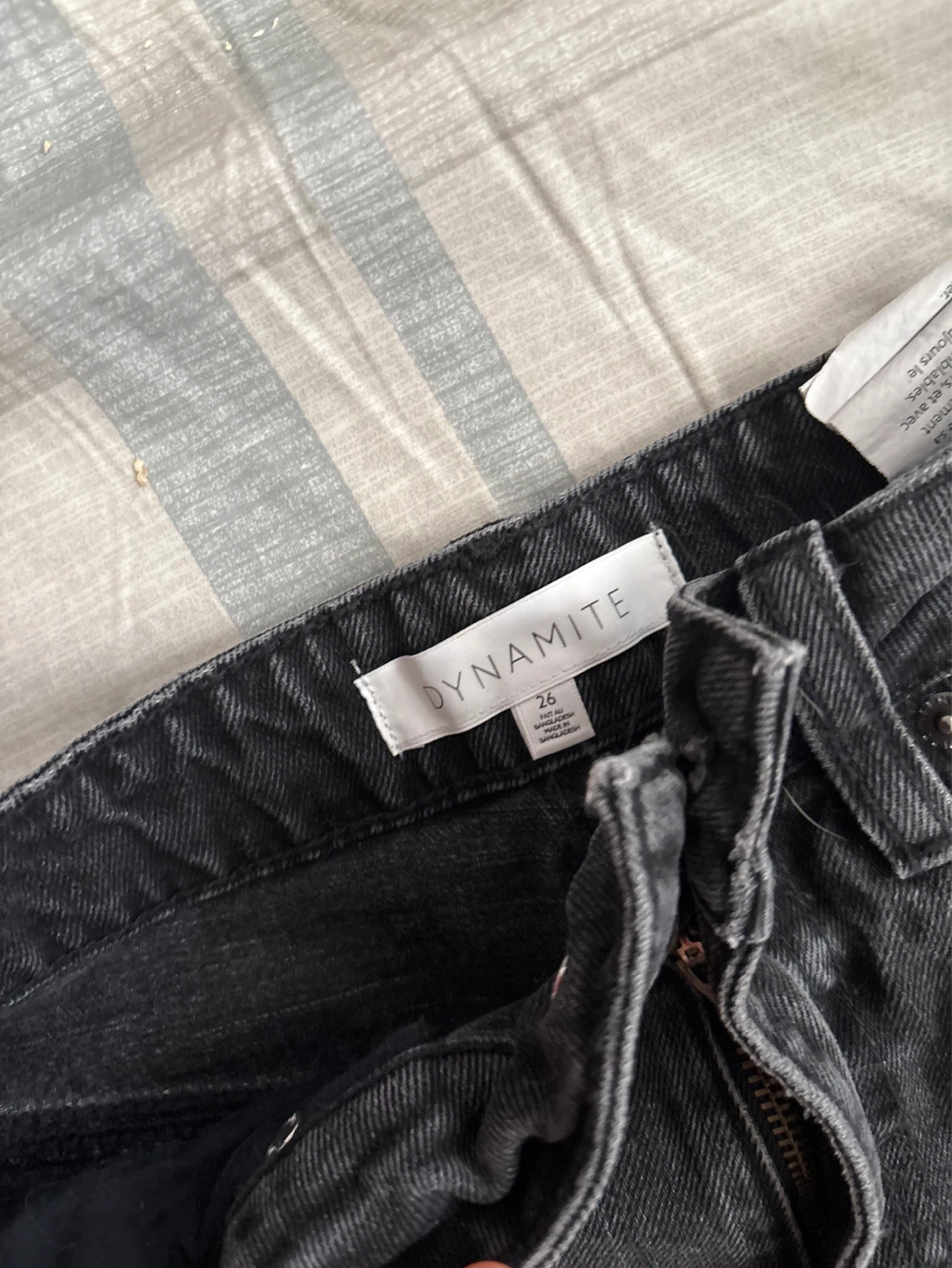 DYNAMITE Black Denim Cutoff Shorts Size 26 - photo 3