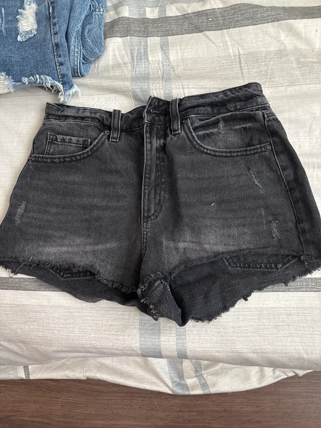 DYNAMITE Black Denim Cutoff Shorts Size 26