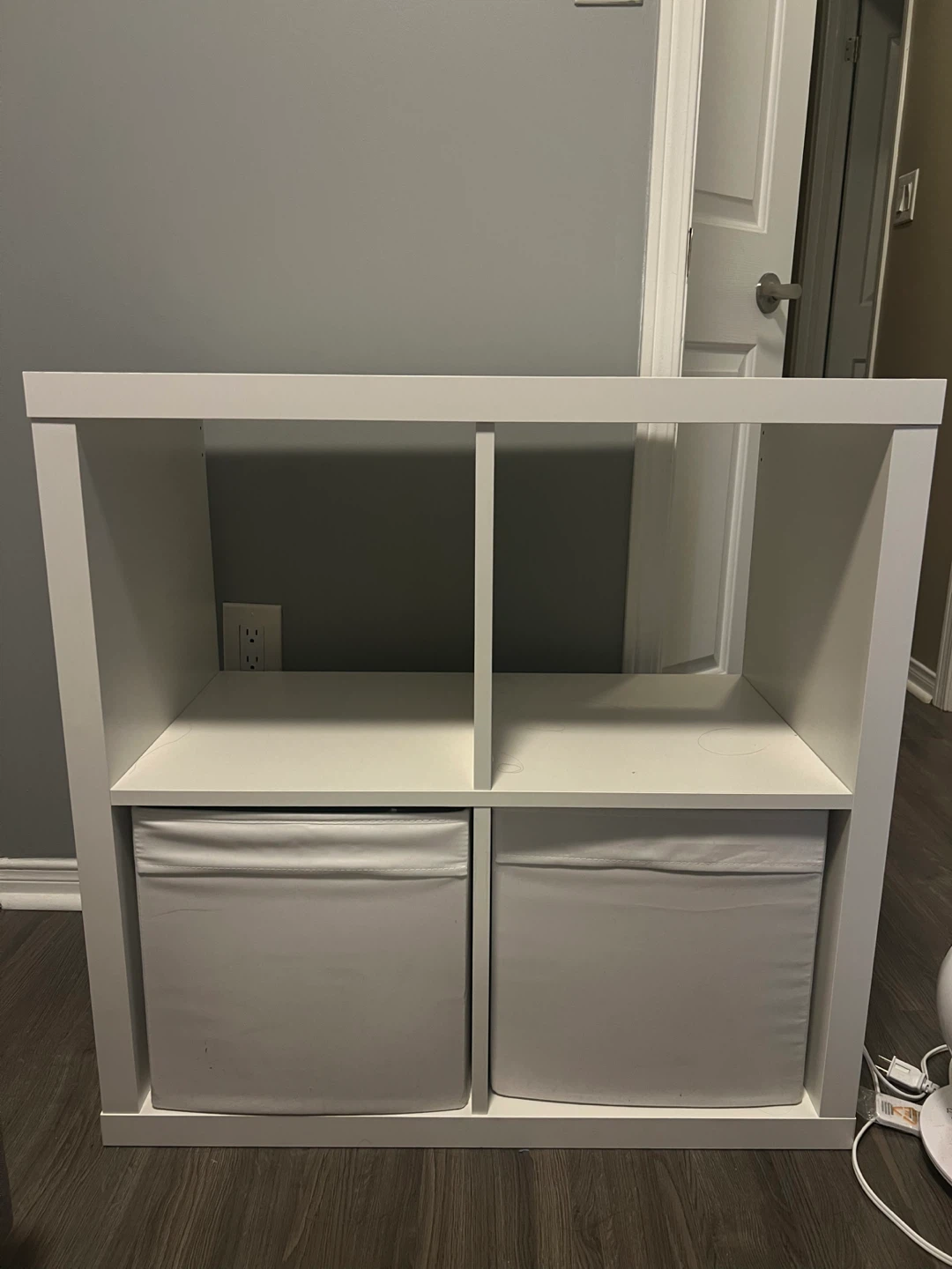 White 4-Cube Storage Organizer with 2 Bins
