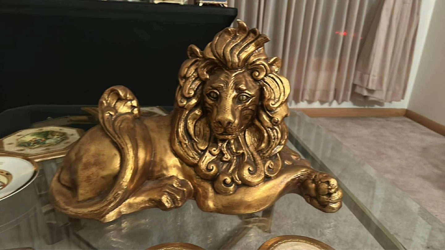 Vintage Gold Lion Figurine Hollywood era - photo 2