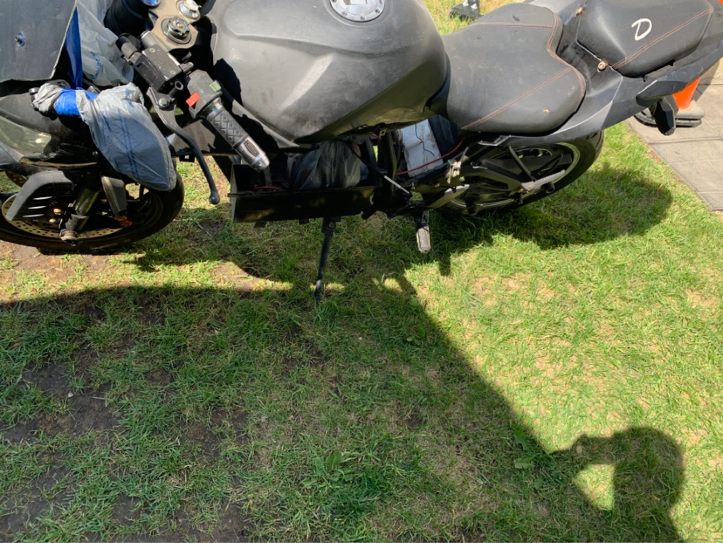 DAYMAK ELECTRIC BIKE - FOR PARTS/PROJECT - photo 4